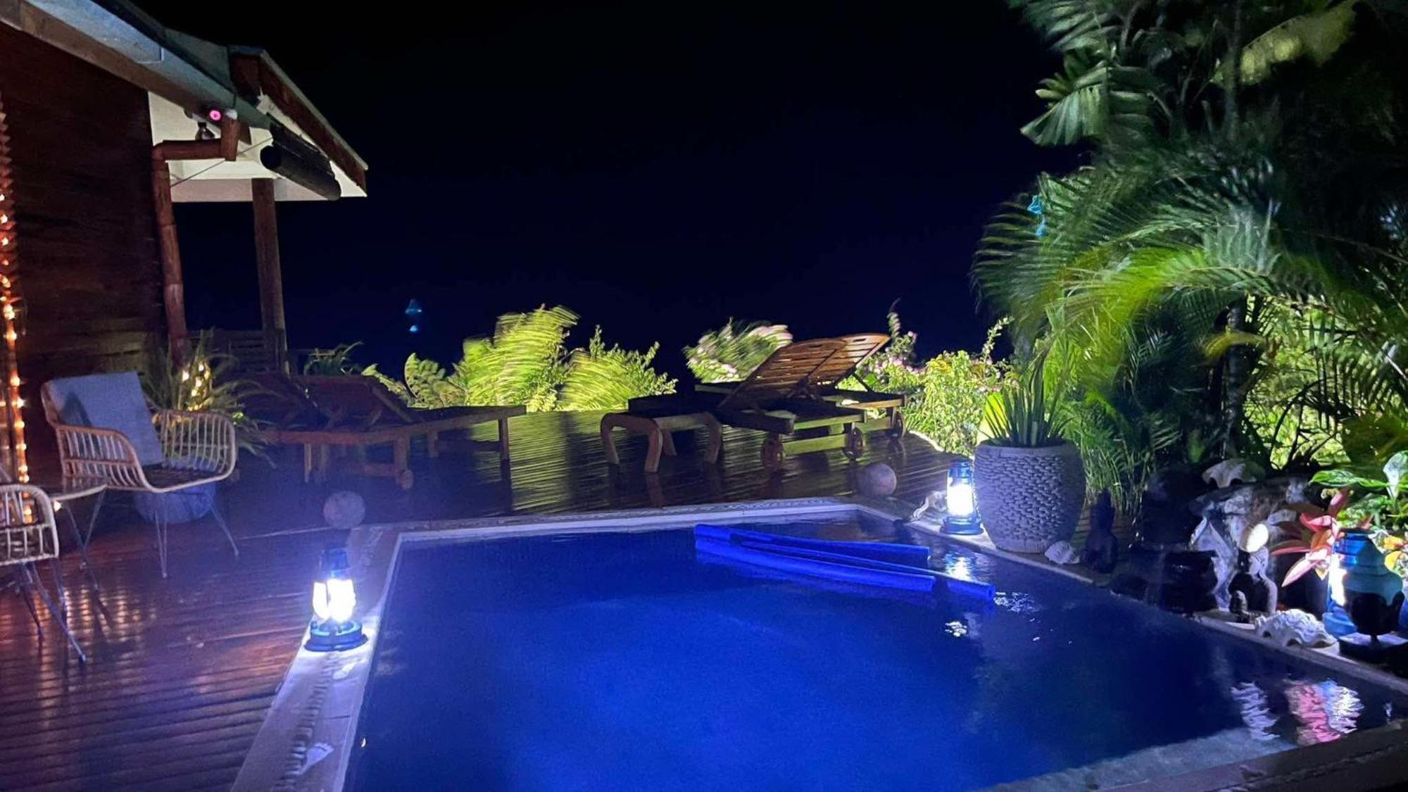 Naveria Heights Lodge Савусаву Екстериор снимка