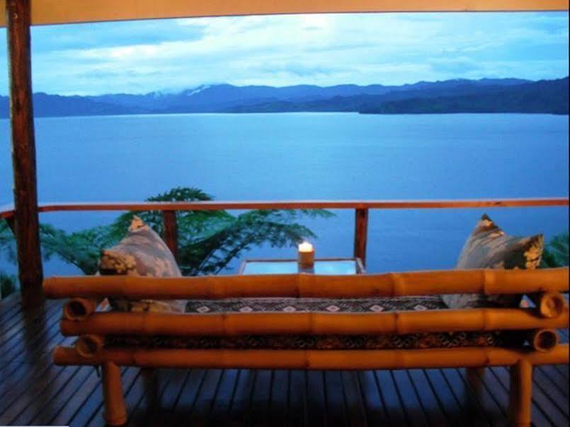 Naveria Heights Lodge Савусаву Екстериор снимка